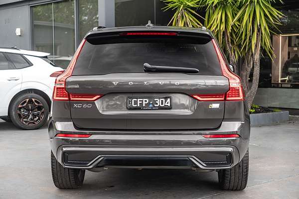 2022 Volvo XC60 Recharge Ultimate T8 Plug-In Hybrid