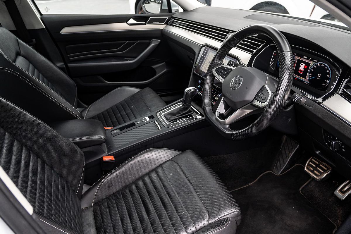 2023 Volkswagen Passat Alltrack 162TSI B8