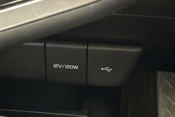 2021 Toyota Camry SL AXVH70R