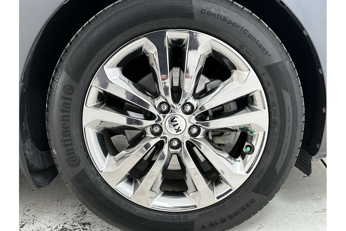 2017 Kia Carnival Platinum YP