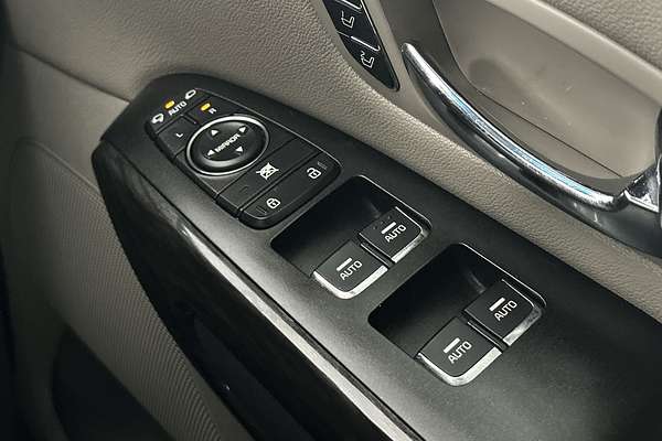 2017 Kia Carnival Platinum YP