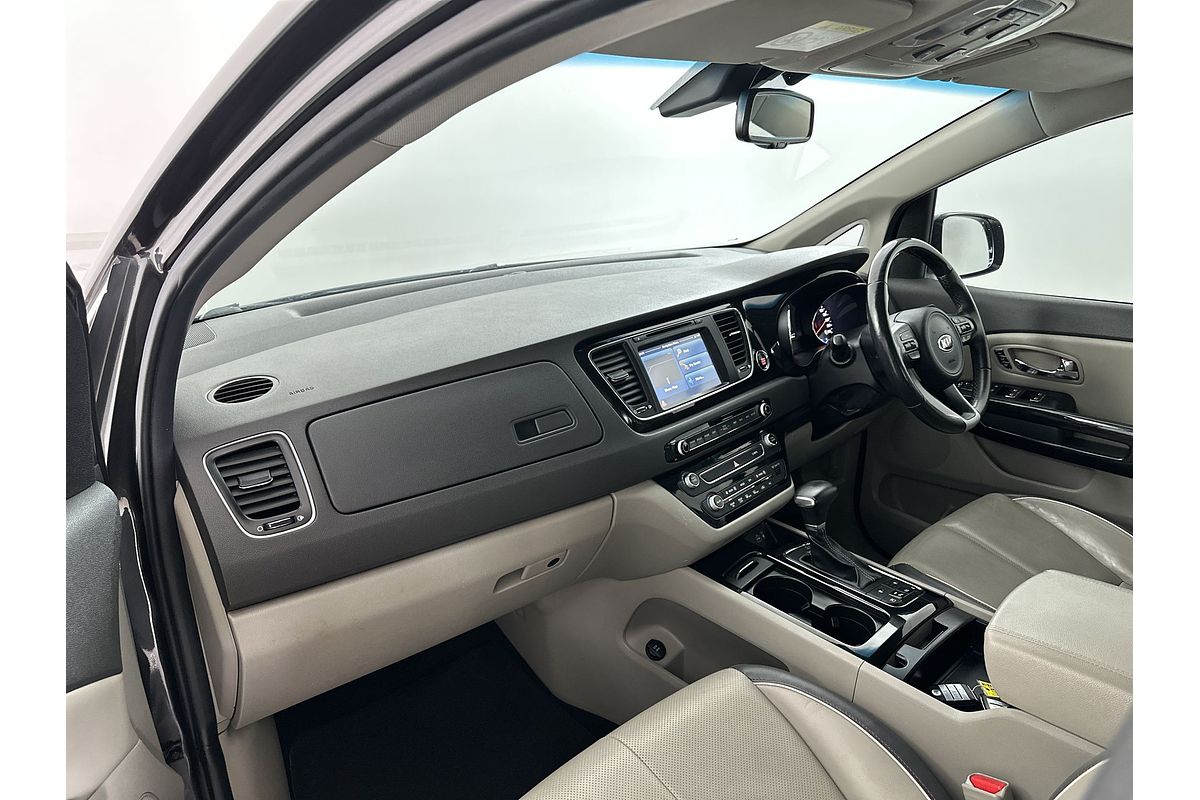 2017 Kia Carnival Platinum YP