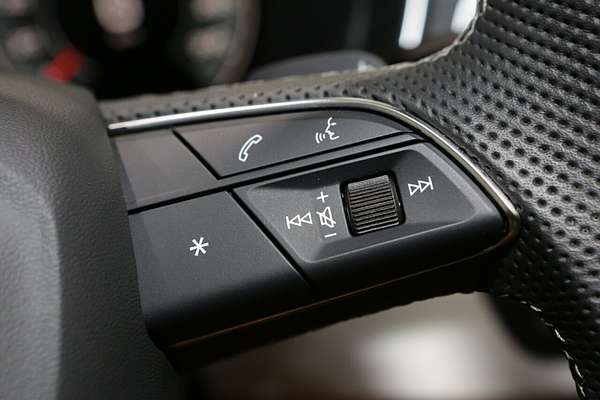 2024 Audi A4 45 TFSI S line B9