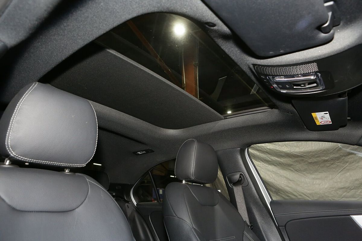 2023 Mercedes-Benz A-Class A250 V177