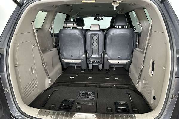 2017 Kia Carnival Platinum YP