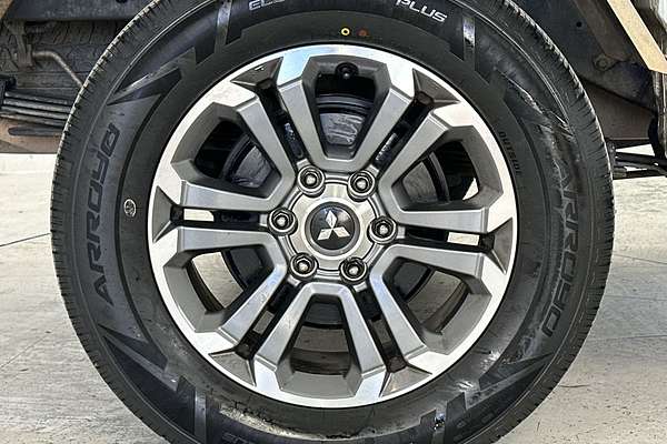 2020 Mitsubishi Triton GLS MR 4X4