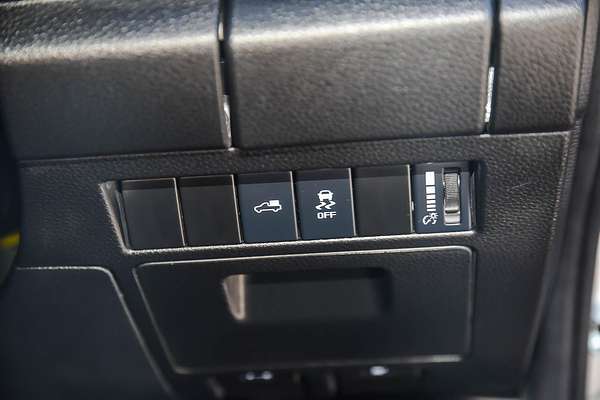 2025 Isuzu D-MAX X-TERRAIN 4X4