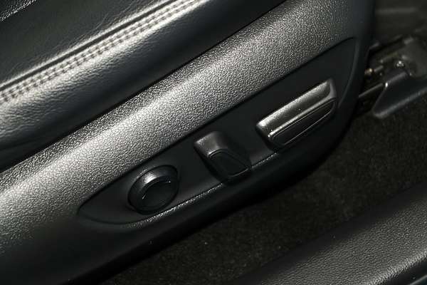 2020 Toyota RAV4 Cruiser MXAA52R