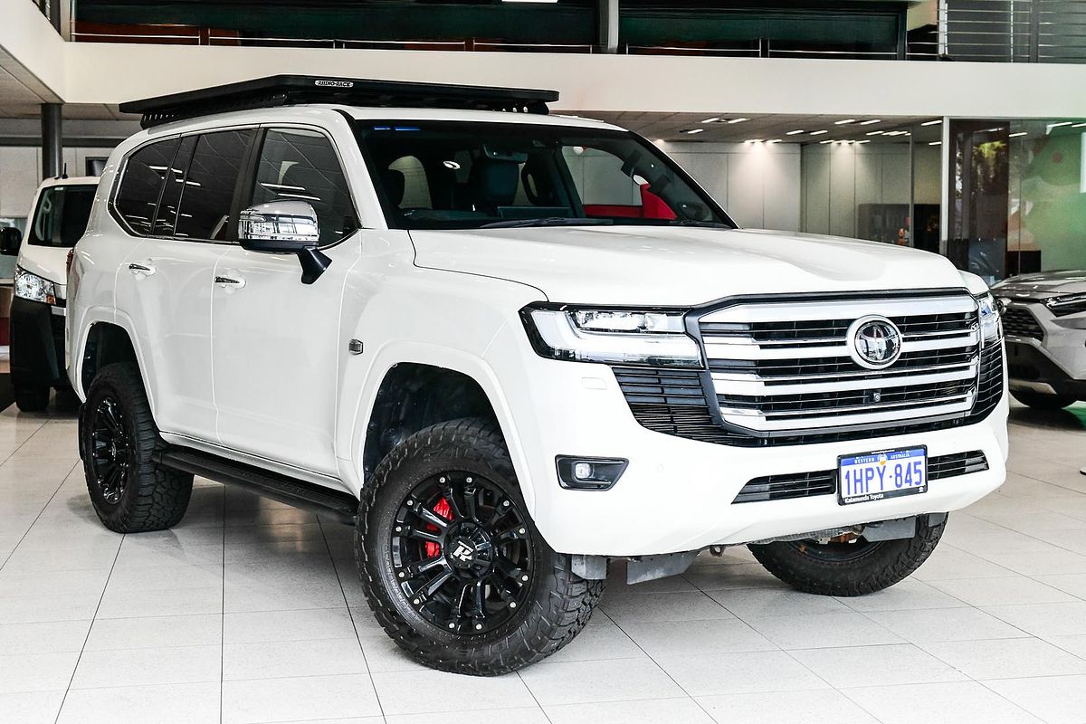 2022 Toyota LANDCRUISER LC300 SAHARA (4x4) FJA300R