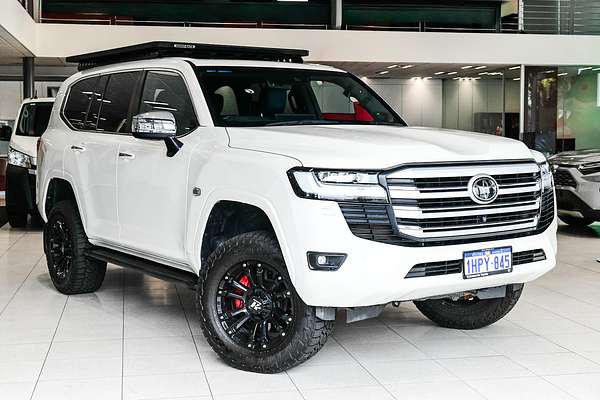 2022 Toyota LANDCRUISER LC300 SAHARA (4x4) FJA300R