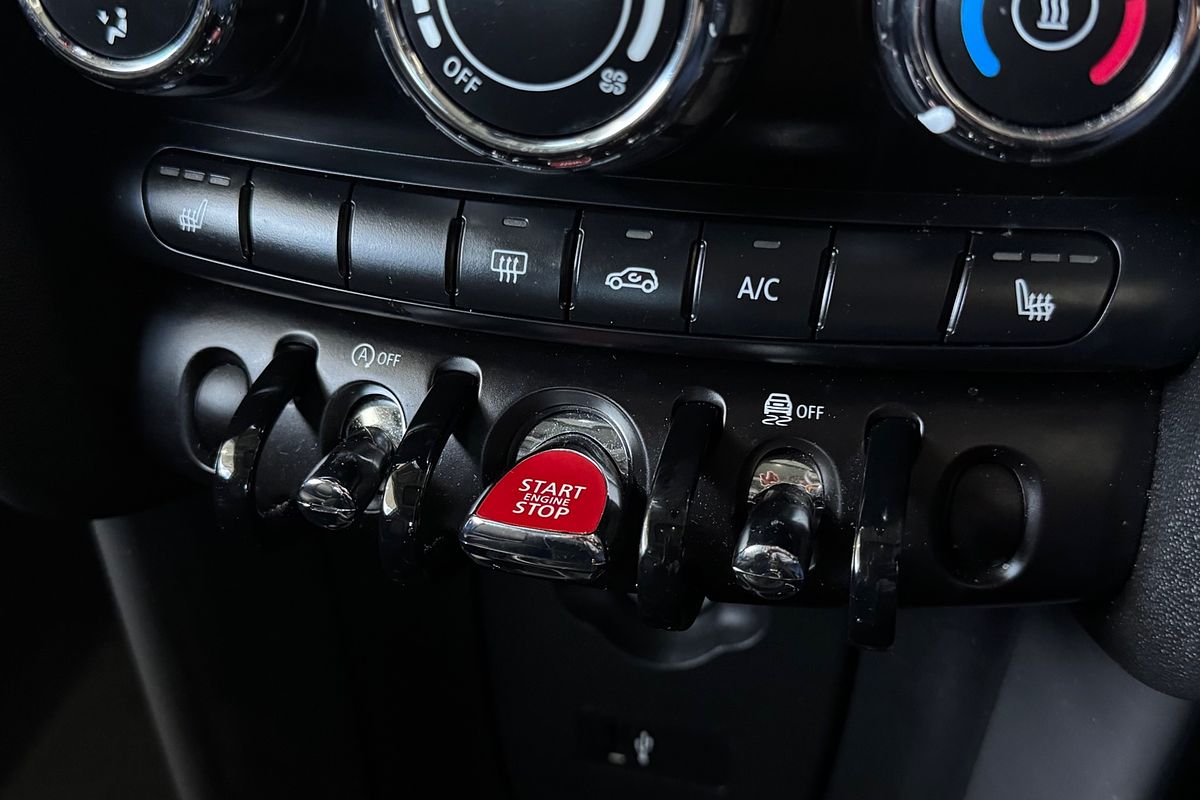 2019 MINI Hatch Cooper F56 LCI