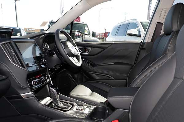 2024 Subaru Forester Hybrid S S5