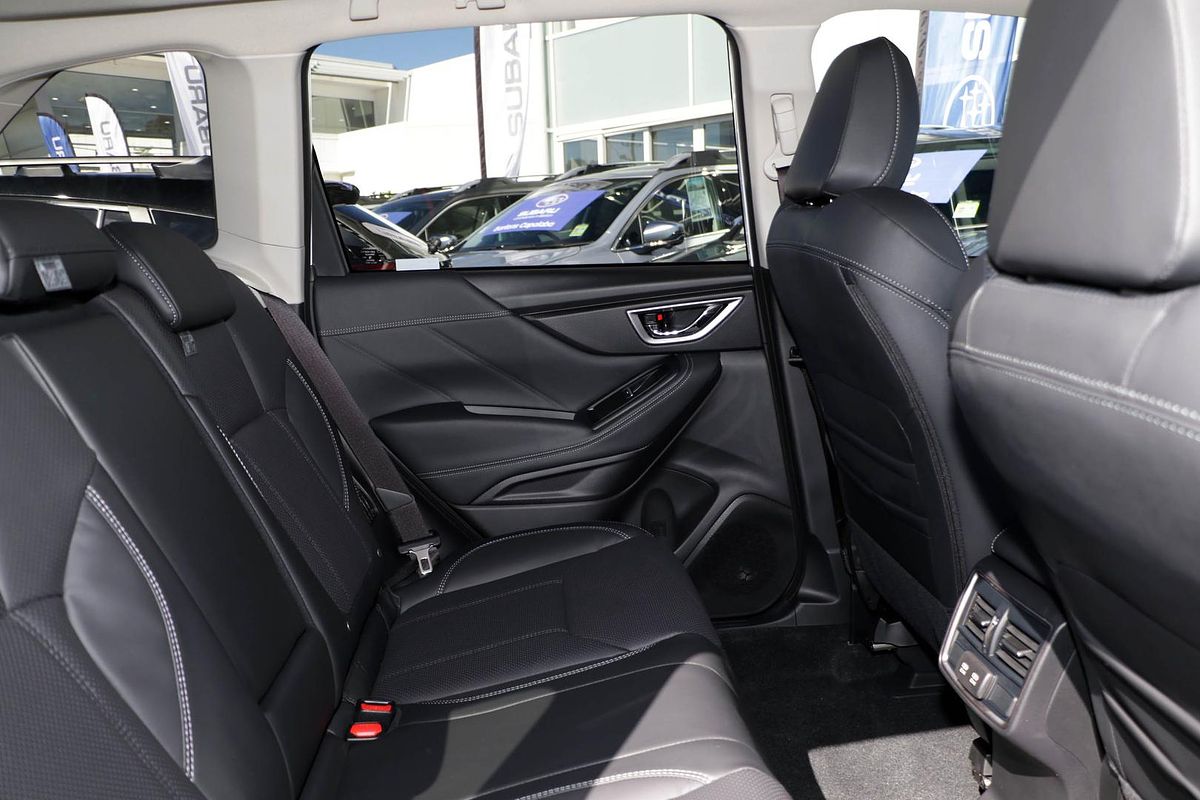 2024 Subaru Forester Hybrid S S5