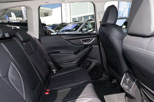 2024 Subaru Forester Hybrid S S5