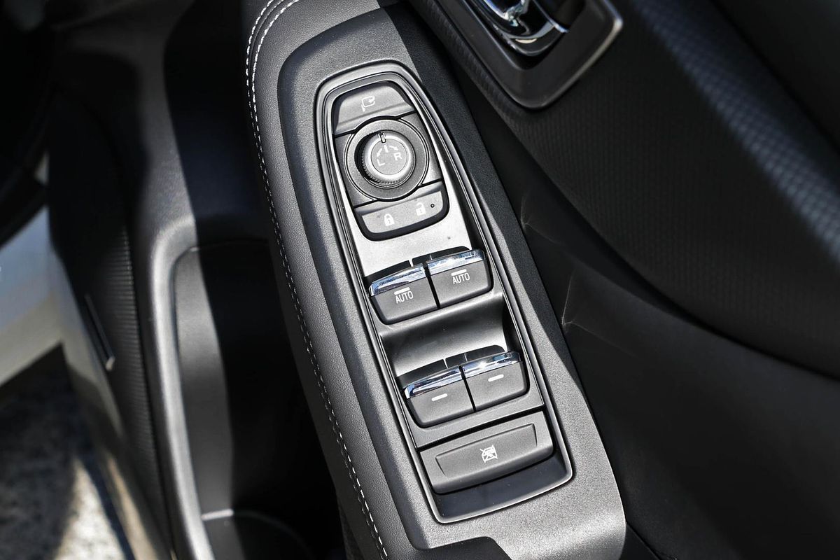 2024 Subaru Forester Hybrid S S5