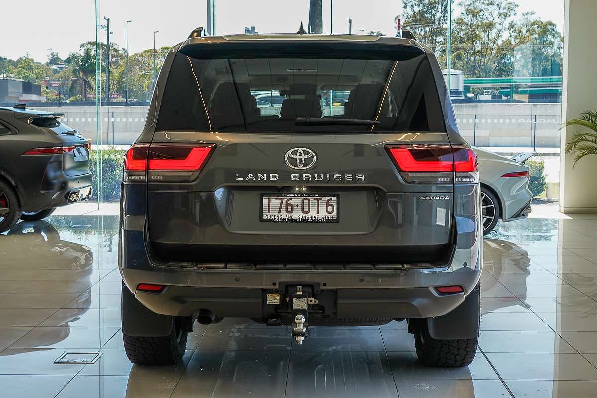 2021 Toyota Landcruiser Sahara FJA300R