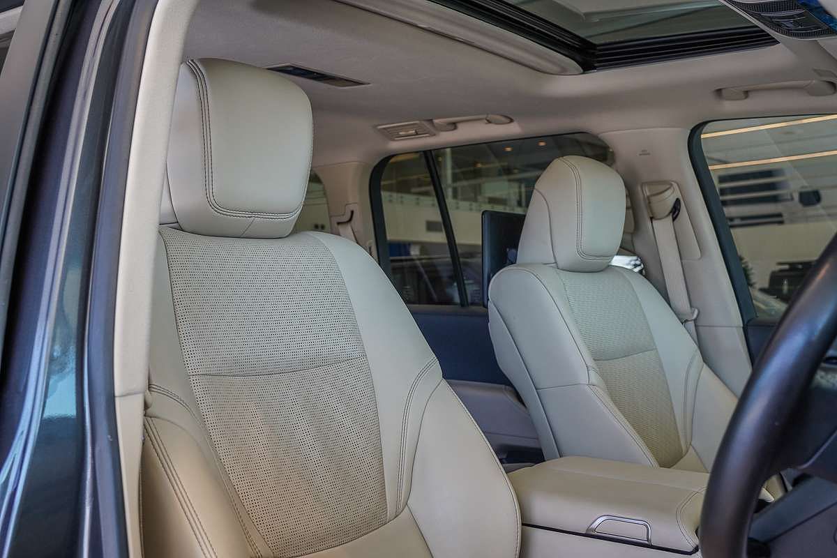 2021 Toyota Landcruiser Sahara FJA300R