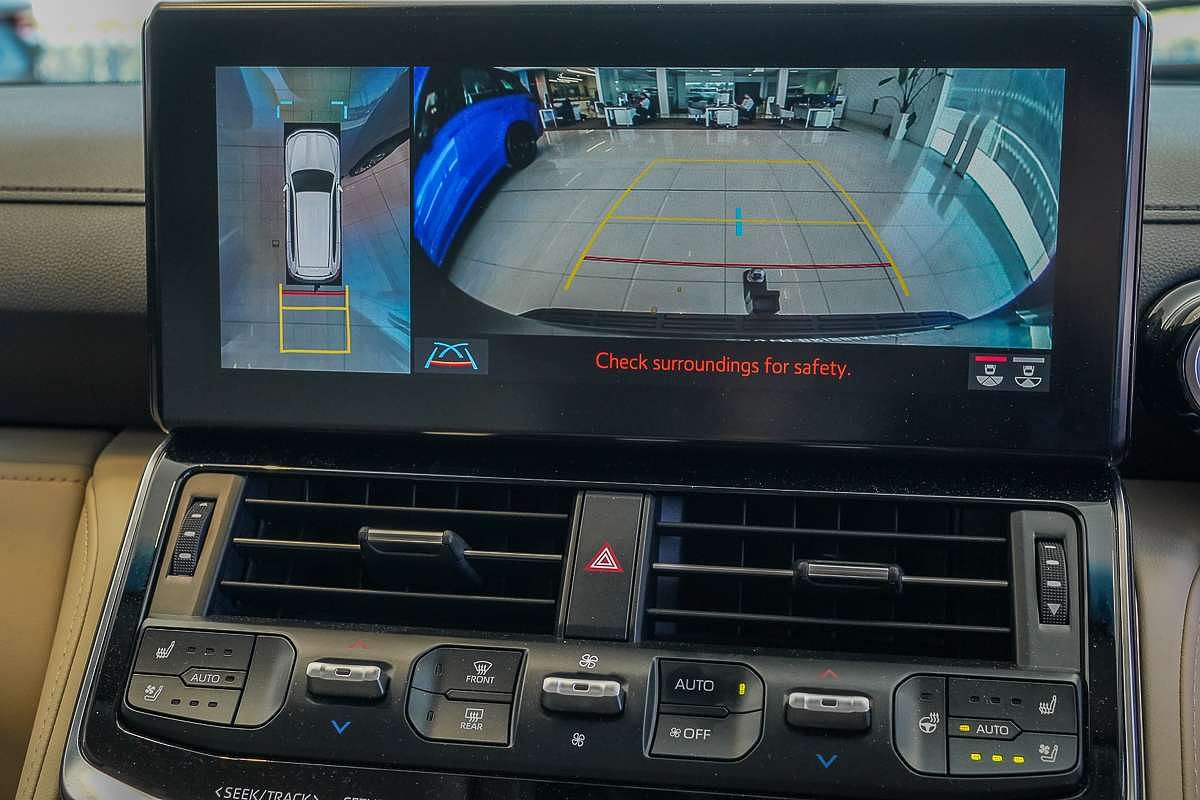 2021 Toyota Landcruiser Sahara FJA300R