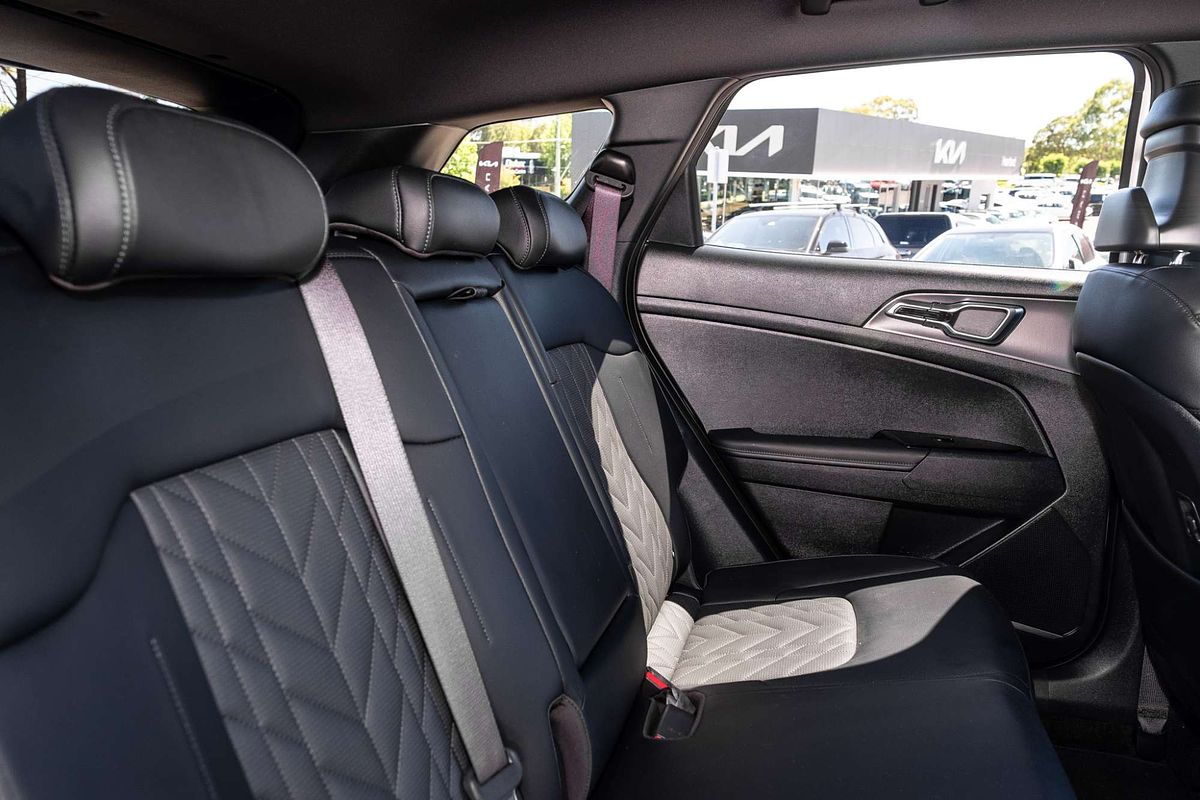 2025 Kia Sportage SX+ NQ5