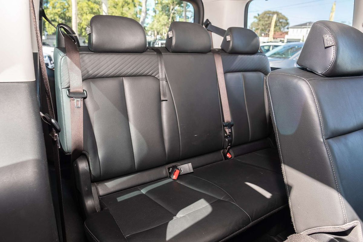 2022 Hyundai STARIA Highlander US4.V2