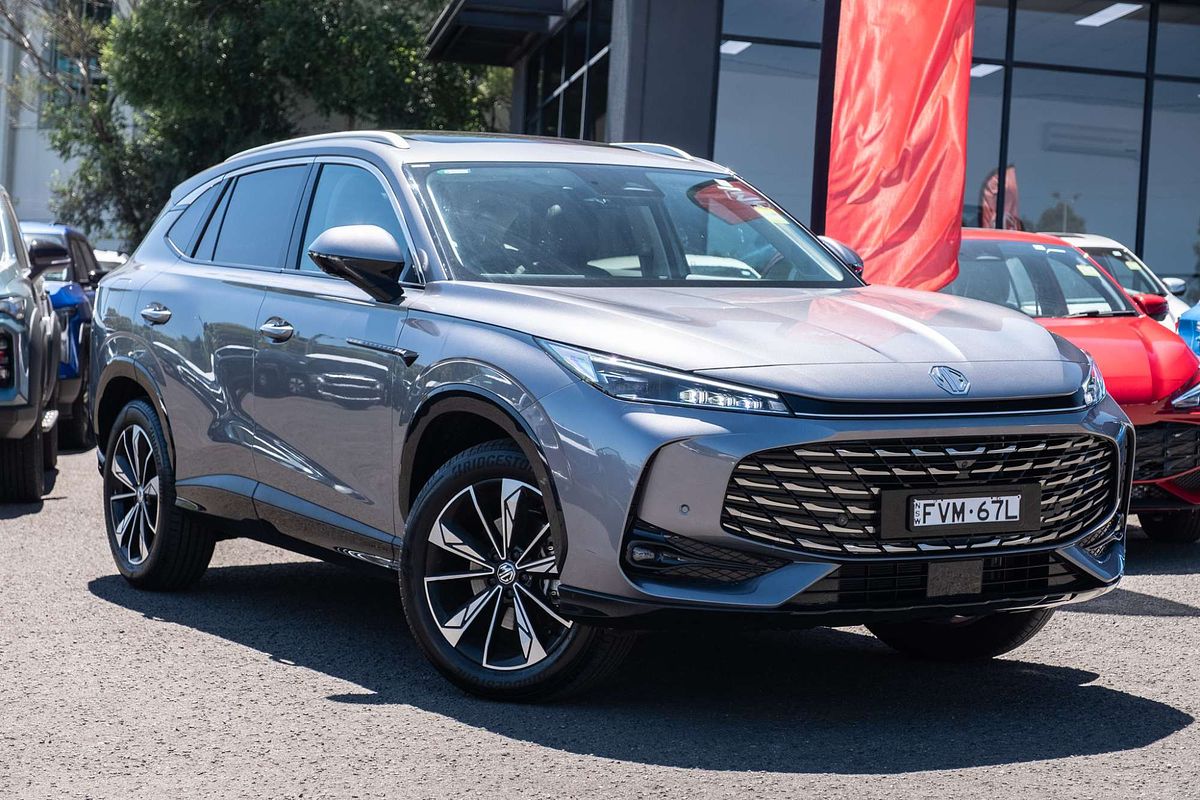 2025 MG HS Essence AS33