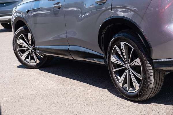 2025 MG HS Essence AS33