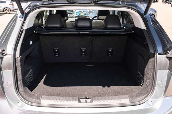 2025 MG HS Essence AS33