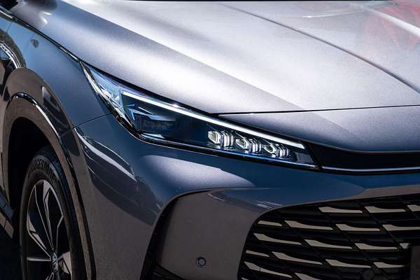 2025 MG HS Essence AS33