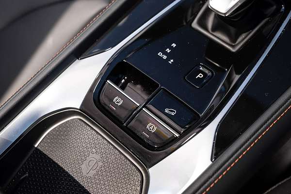 2025 MG HS Essence AS33