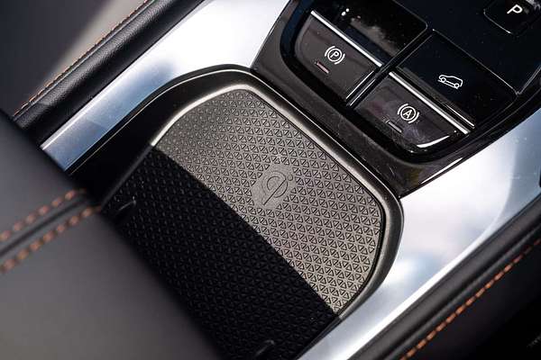 2025 MG HS Essence AS33