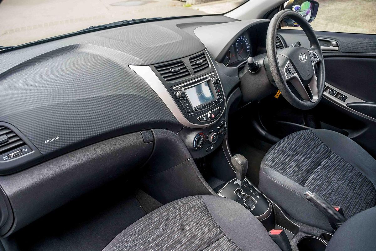 2015 Hyundai Accent Active RB2