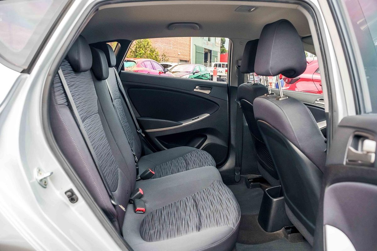 2015 Hyundai Accent Active RB2