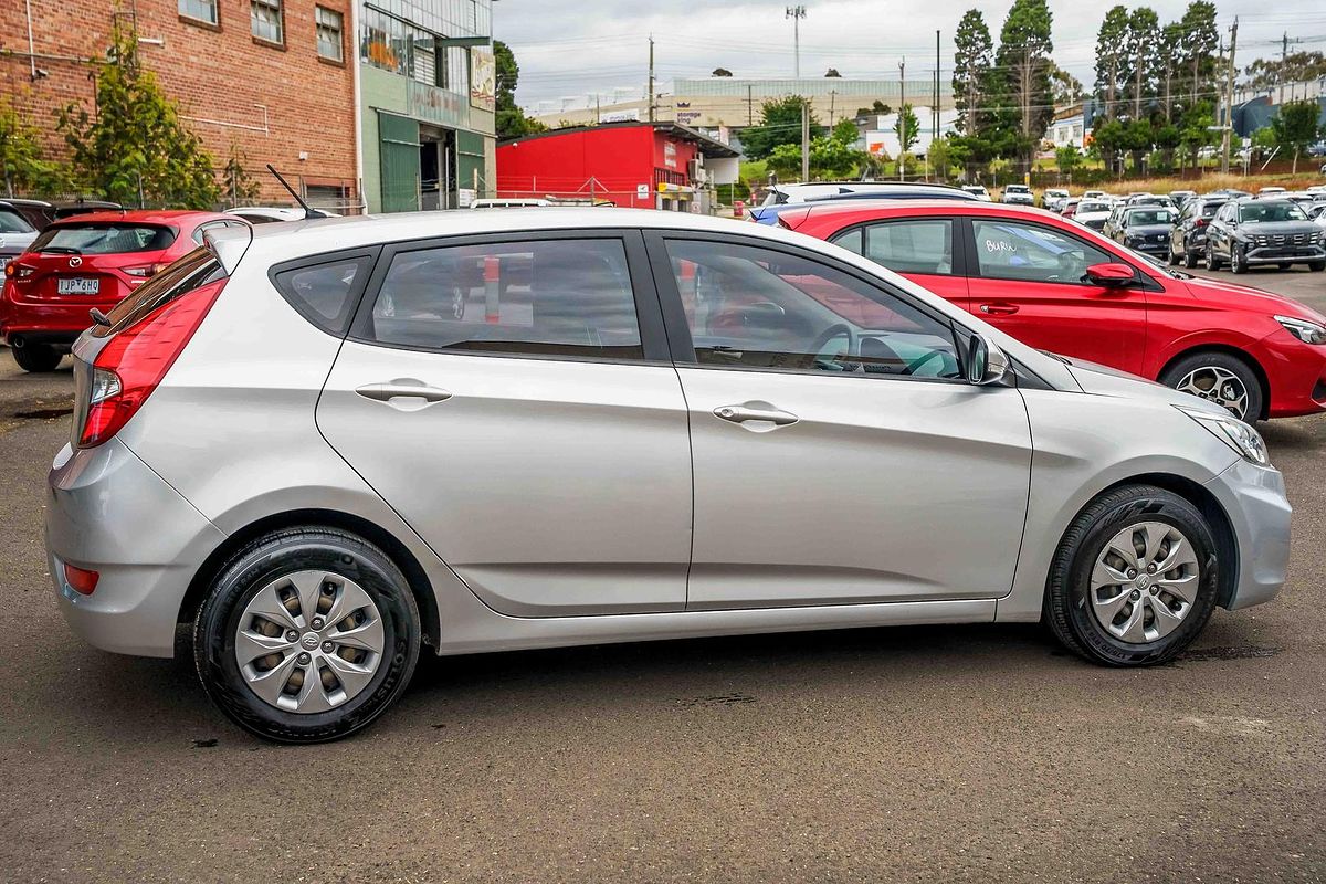 2015 Hyundai Accent Active RB2