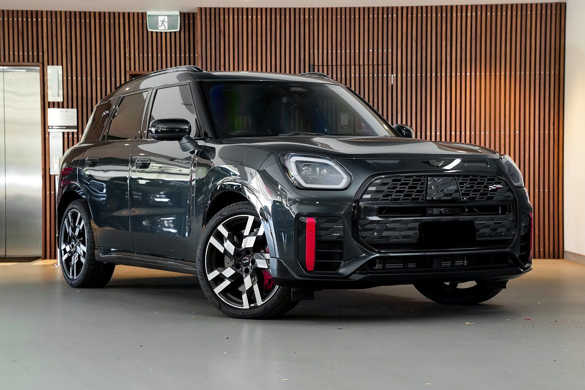 2025 MINI Countryman JCW Classic U25
