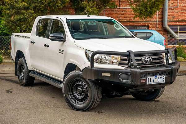 2017 Toyota Hilux SR GUN126R 4X4