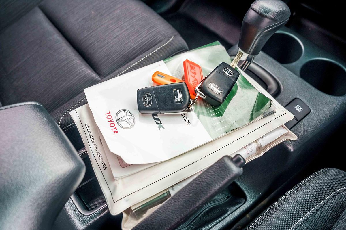 2017 Toyota Hilux SR GUN126R 4X4