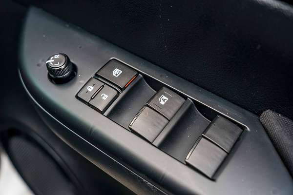 2017 Toyota Hilux SR GUN126R 4X4