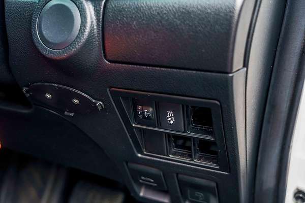 2017 Toyota Hilux SR GUN126R 4X4