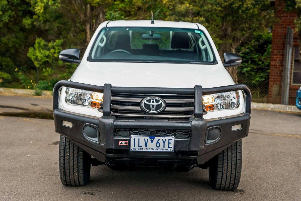 2017 Toyota Hilux SR GUN126R 4X4