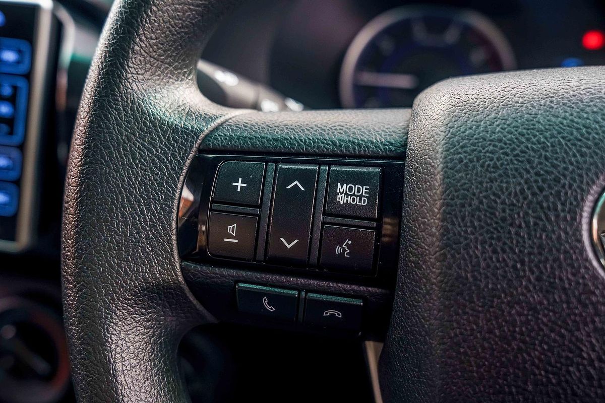 2017 Toyota Hilux SR GUN126R 4X4