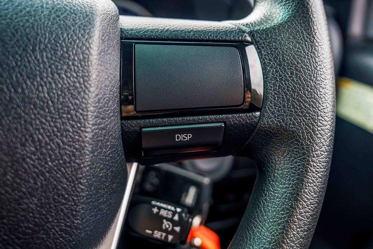 2017 Toyota Hilux SR GUN126R 4X4