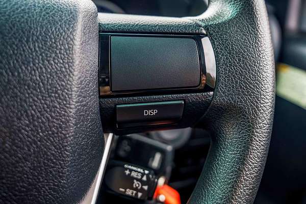 2017 Toyota Hilux SR GUN126R 4X4