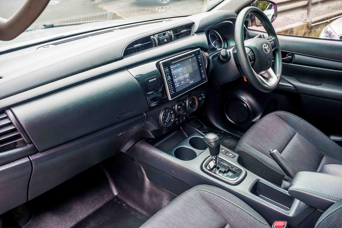 2017 Toyota Hilux SR GUN126R 4X4