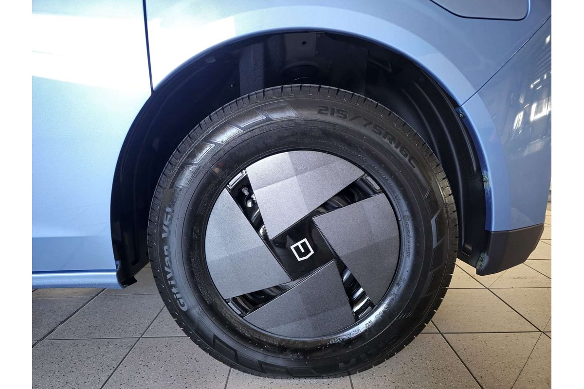 Super Van 5m, SWB, FWD, 83kWh, H1980