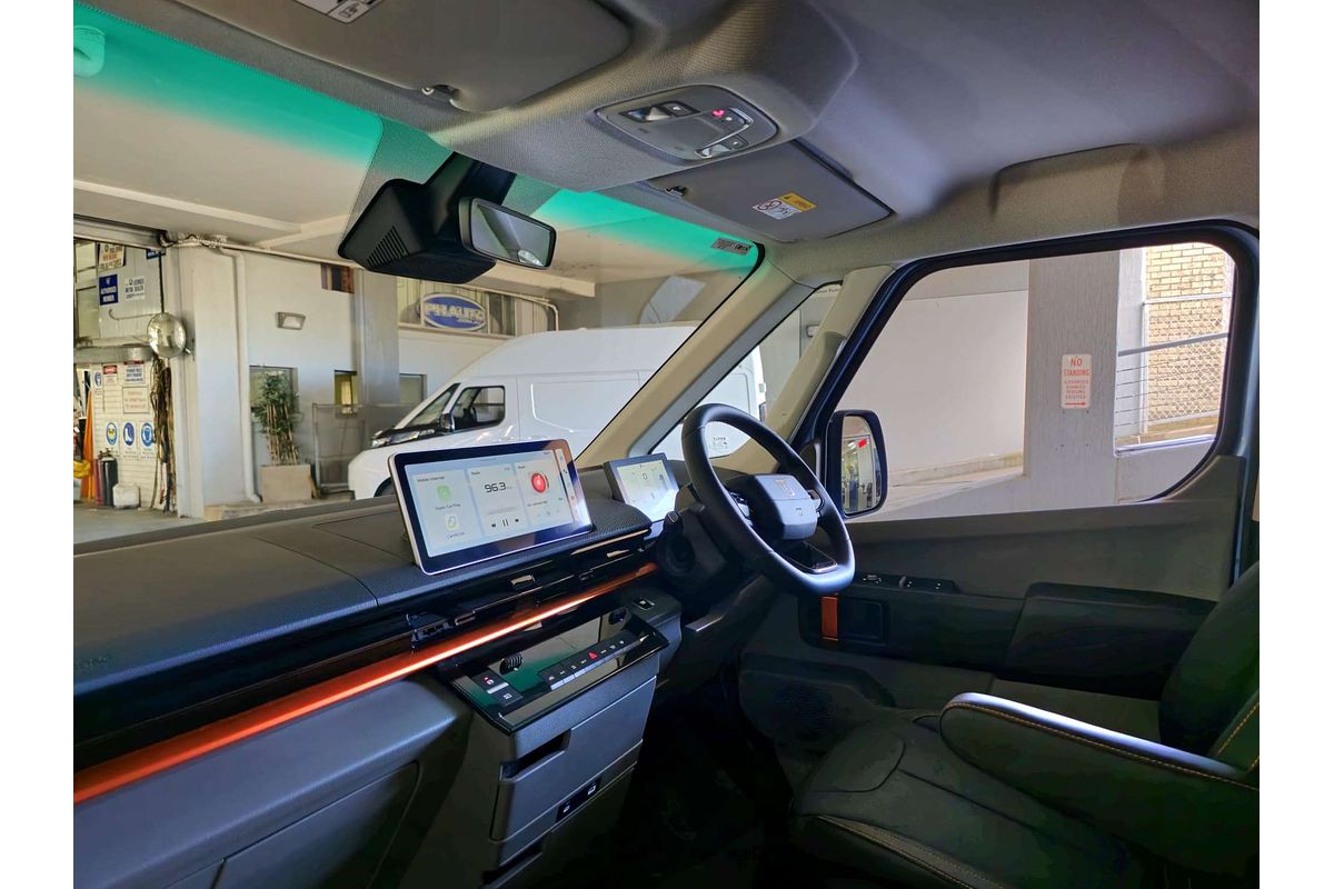 Super Van 5m, SWB, FWD, 83kWh, H1980