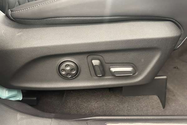 2025 LDV D90 Executive SV9A