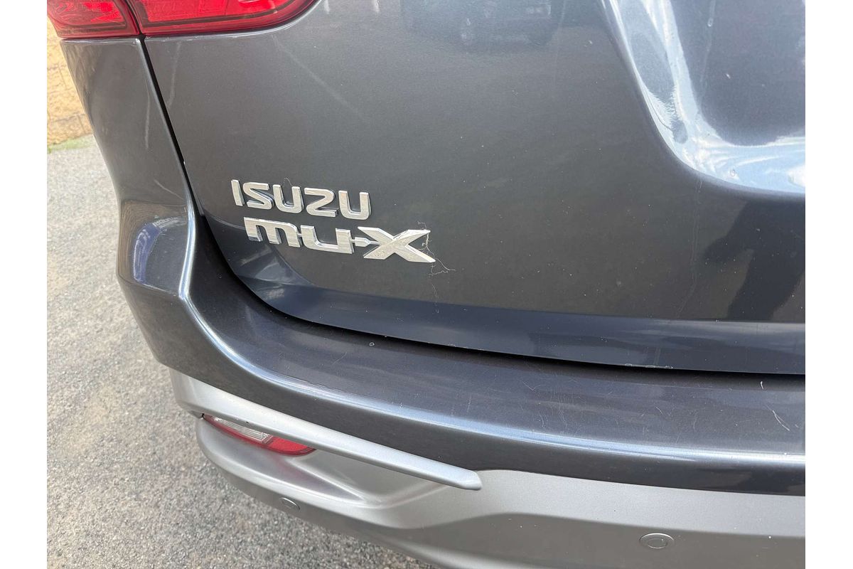 2021 Isuzu MU-X LS-U