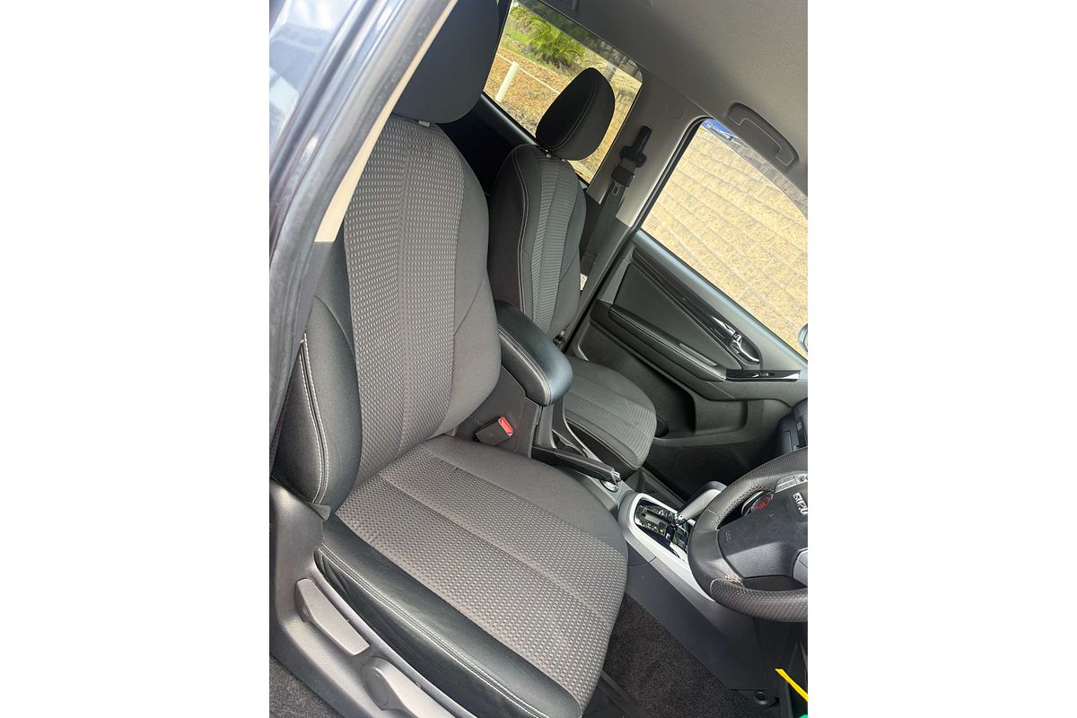 2021 Isuzu MU-X LS-U