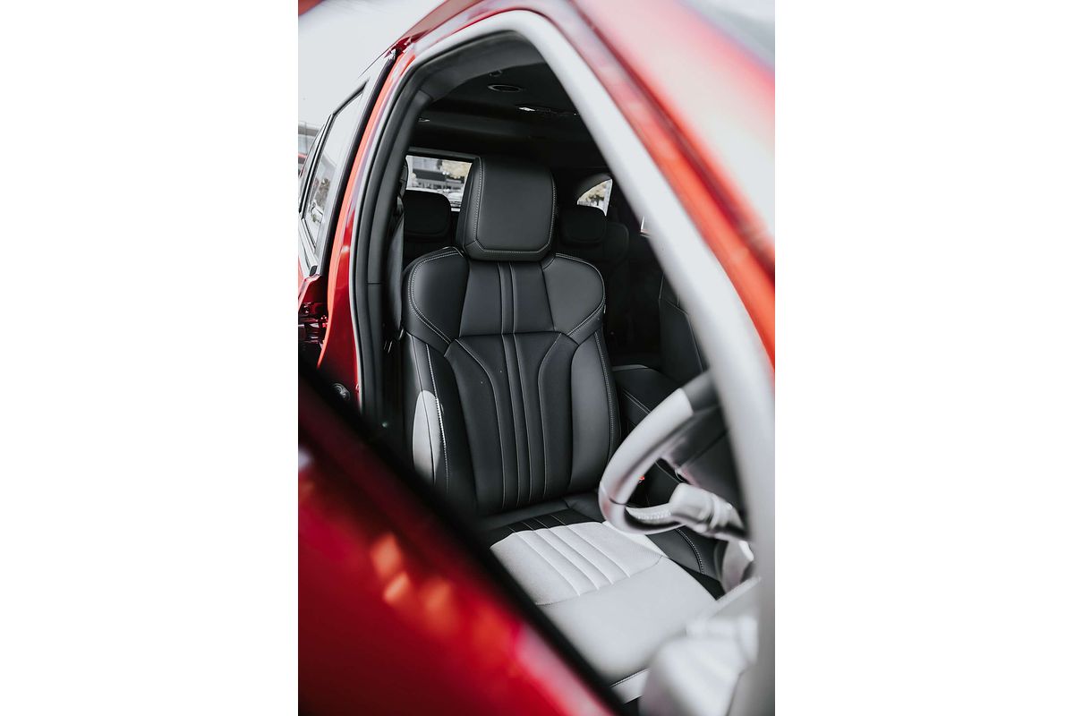 2025 Isuzu MU-X LS-T