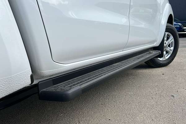 2025 Nissan Navara ST D23 4X4